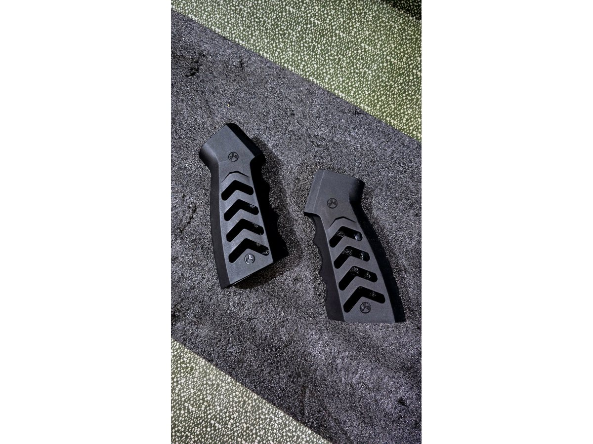 F1 NYLON GRIP (BLACK)